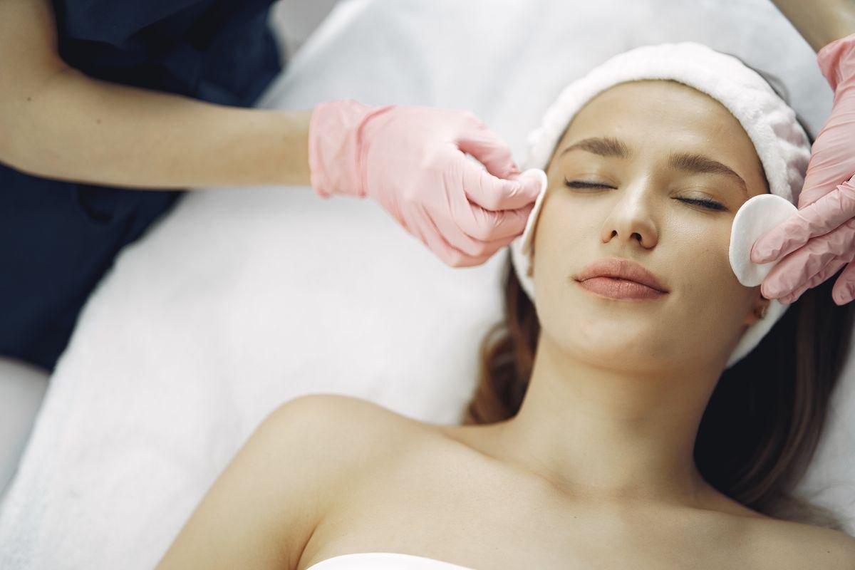 Hydrating Glow Facial